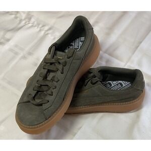 Puma Suede Classic Green Olive Sneakers Women's 9.5 Gum Sole Retro Casual Shoe